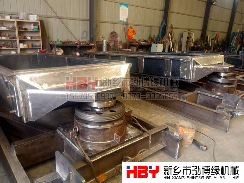 湖北十堰兩臺鈣粉平面回轉篩正在加緊制作當中！！！請客戶耐心等待